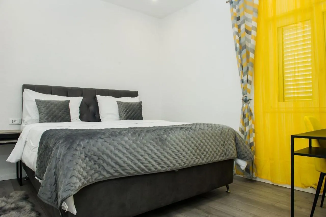 Apartment Lux Elba Kastela