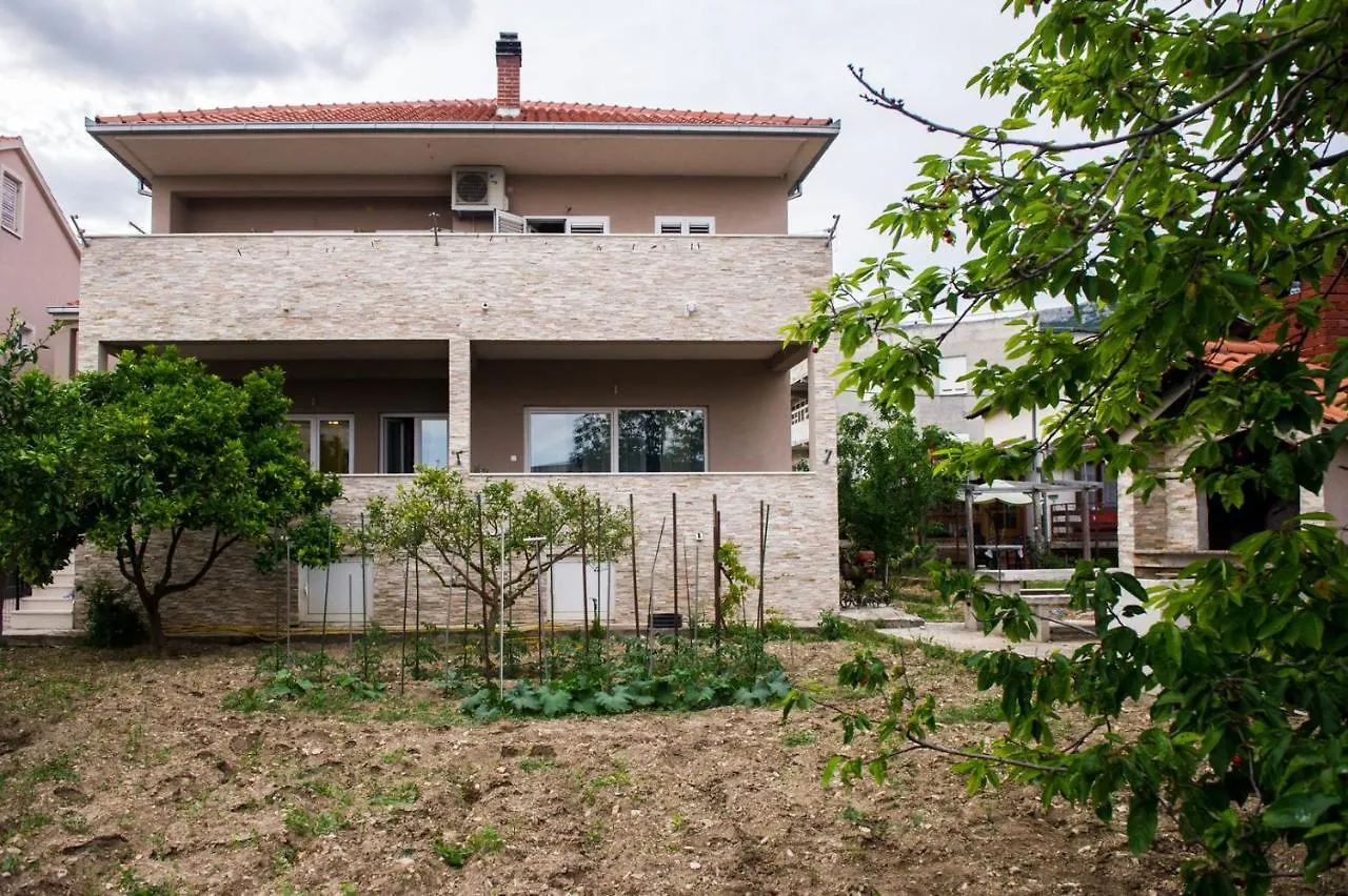 Apartment Lux Elba Kaštela