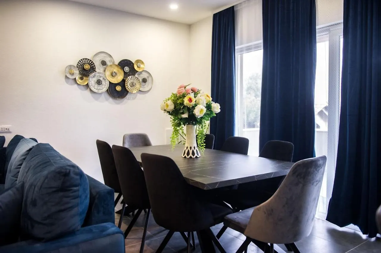 Apartment Lux Elba Kaštela