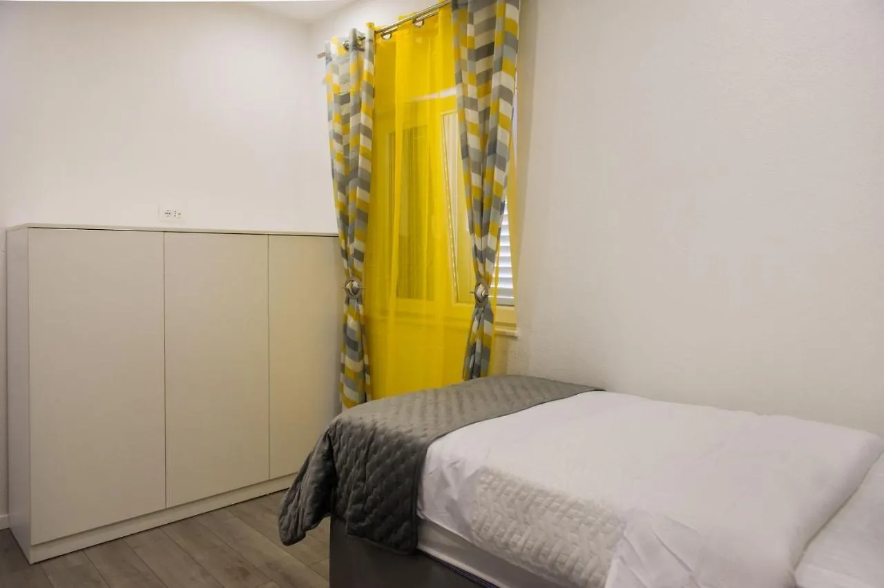 Apartment Lux Elba Kastela 0*,  Croatia