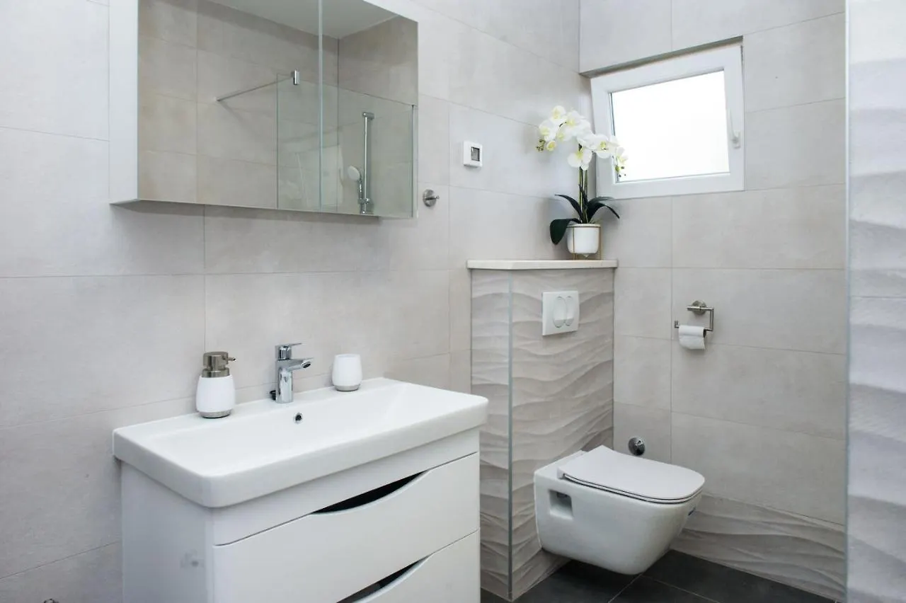 Apartment Lux Elba Kastela