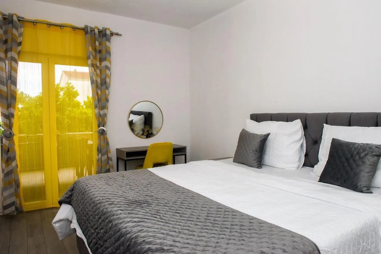 Apartment Lux Elba Kaštela