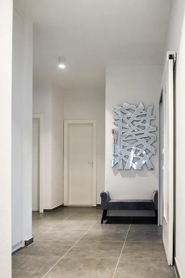 Apartment Lux Elba Kaštela
